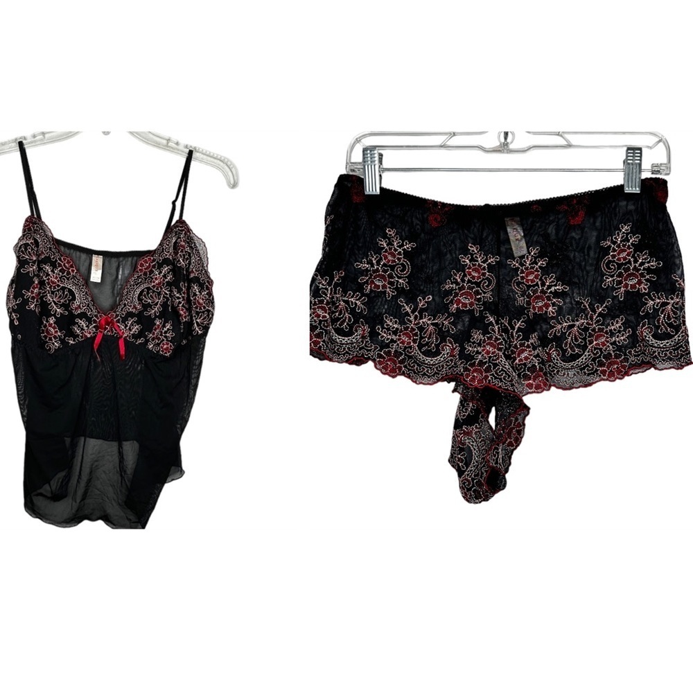 Cacique Embroidered Black Negligee‎ Set